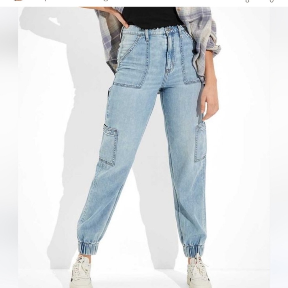 American Eagle cargo joggers